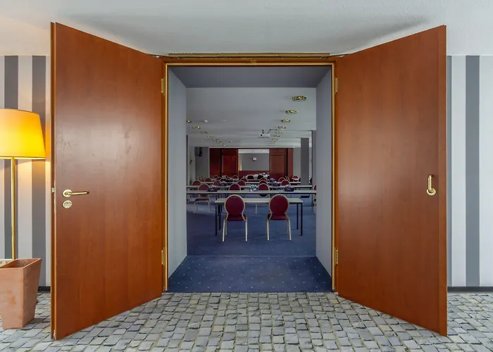 SL'otel im Parforcehaus